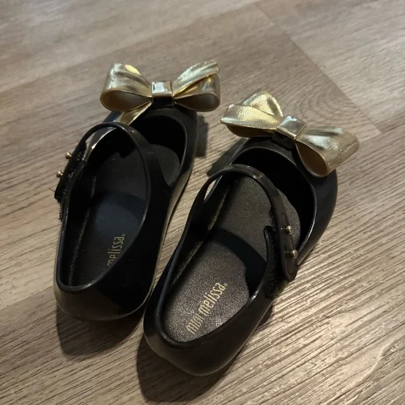 Mini Melissa Ultragirl Classic Mary Jane Flats Black Gold Bow - Picture 4 of 7